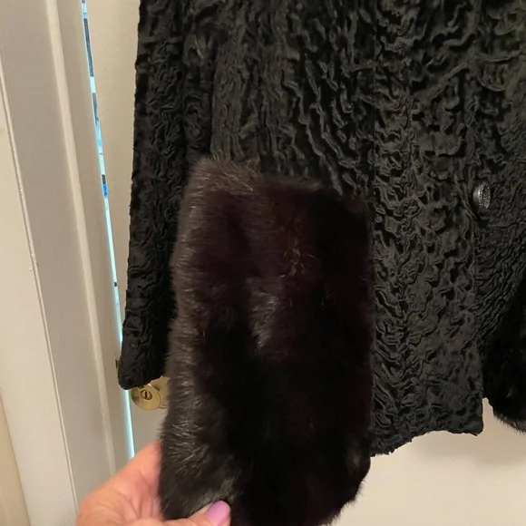 Vintage Black Brocade with Mink trim. Medium - Picture 2 of 8